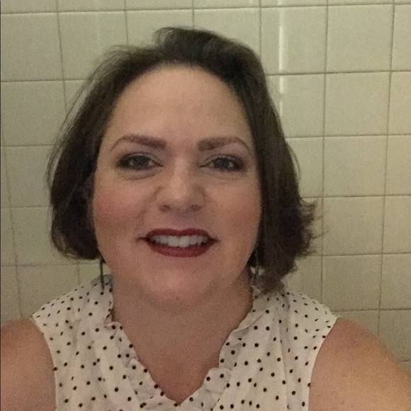 Meet your Posher, Kathy, The Ruffled Robin - Picture 6 of 11